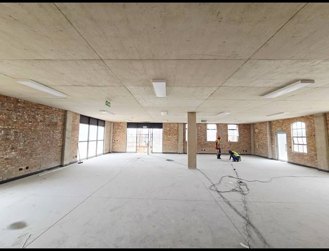 2,365M² WAREHOUSE TO LET IN RIVERSANDS